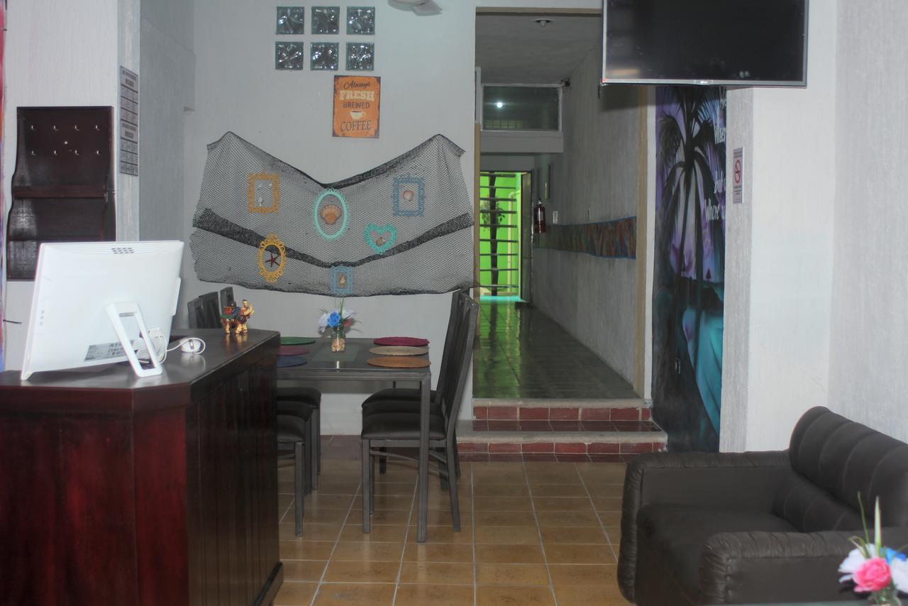 Hostel Aabilo'Ob Progreso  Ngoại thất bức ảnh